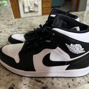 Nike Air Jordan Mid 1 Size 10.5 W / 9 M